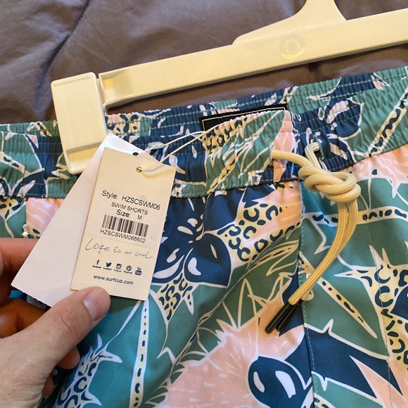 Men’s surf cuz bathing suit - Picture 3 of 3